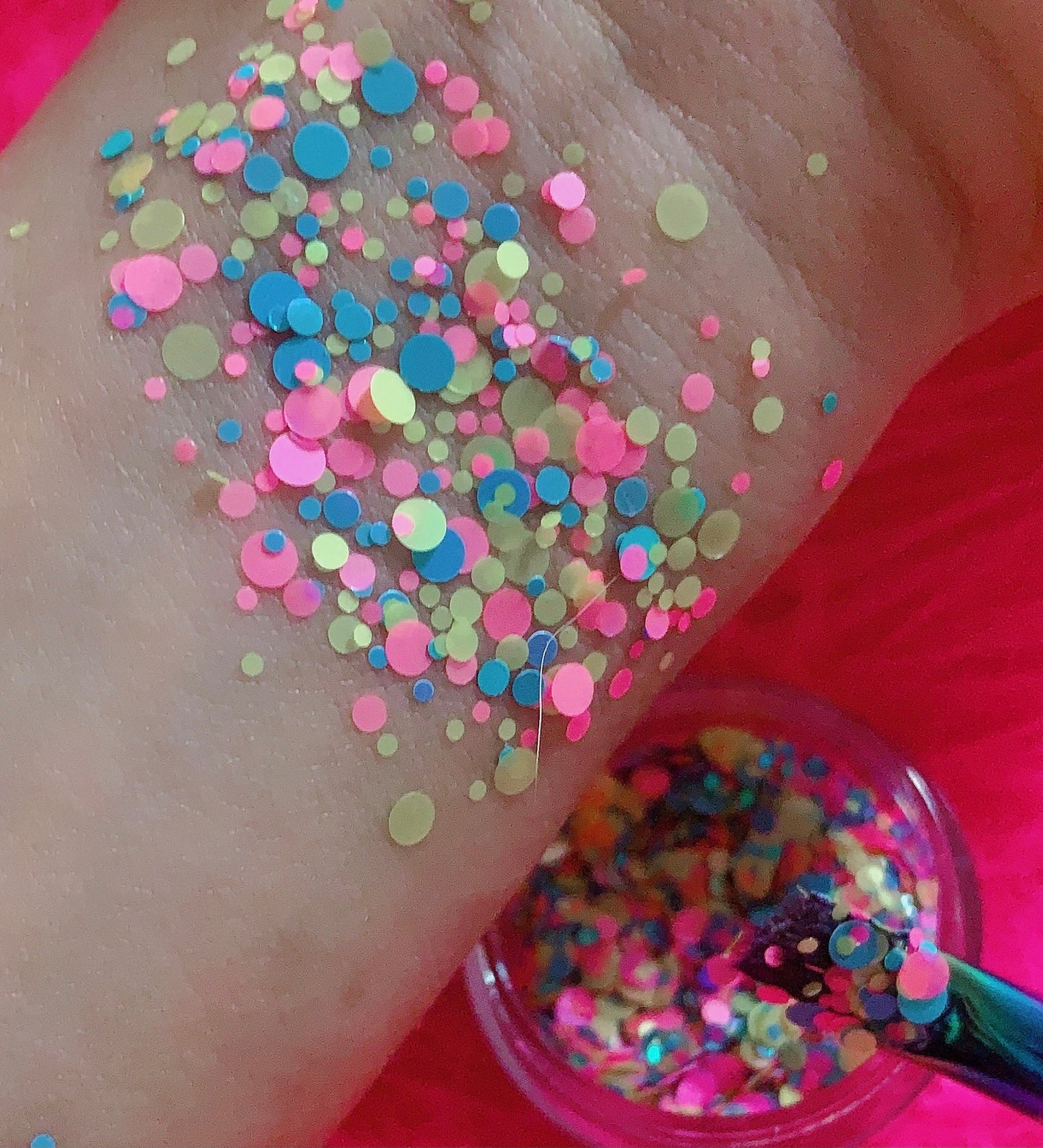DIPPIN' DOTS *UV* Festival GlamDoll Glitter Confetti