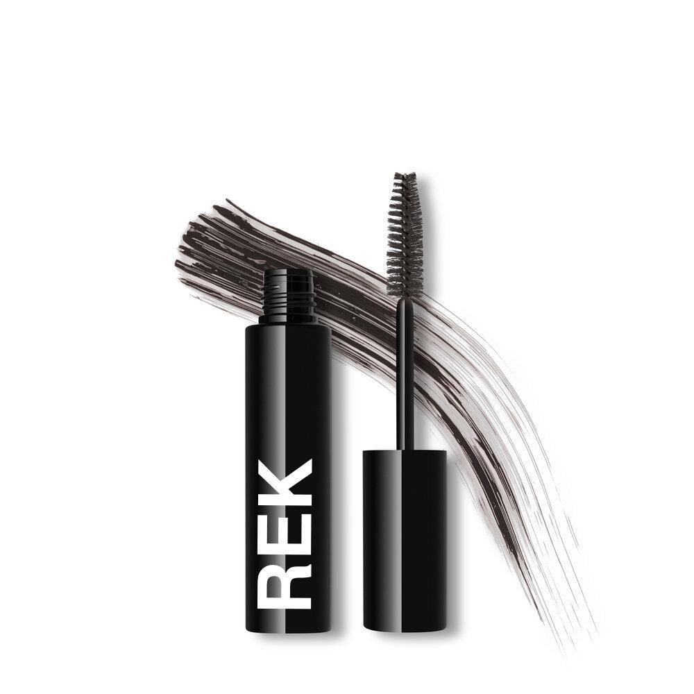 The viral Navy Sensitive Mascara that brightens your eyes without irritation